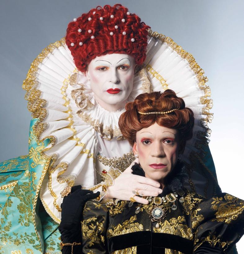 DOS TRONOS DOS REINAS