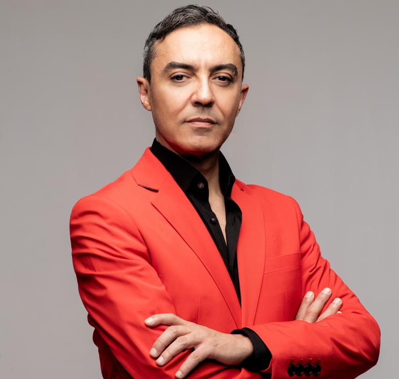 PASIONES AL OÍDO DE ÁNGEL RUIZ